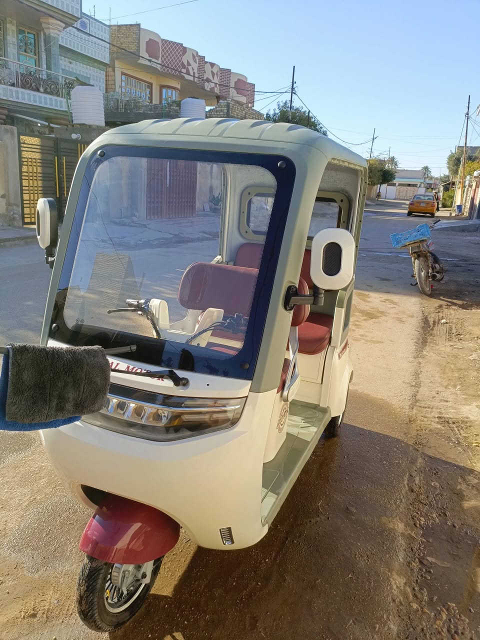 اسلام عليكم شباب تكتوك شحن مكفوله نضافه /100مصارله اشهر من طالعه من الوكيل للبيع السعر 1/600مليون وبيه مجال بسيط للستفسار عله هاذا الرقم ***********
