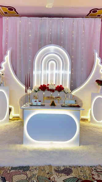 سلام عليكم كوشات للبيع شغل درجه اوله العنوان البصره قضاء المدينة رقم ***********
