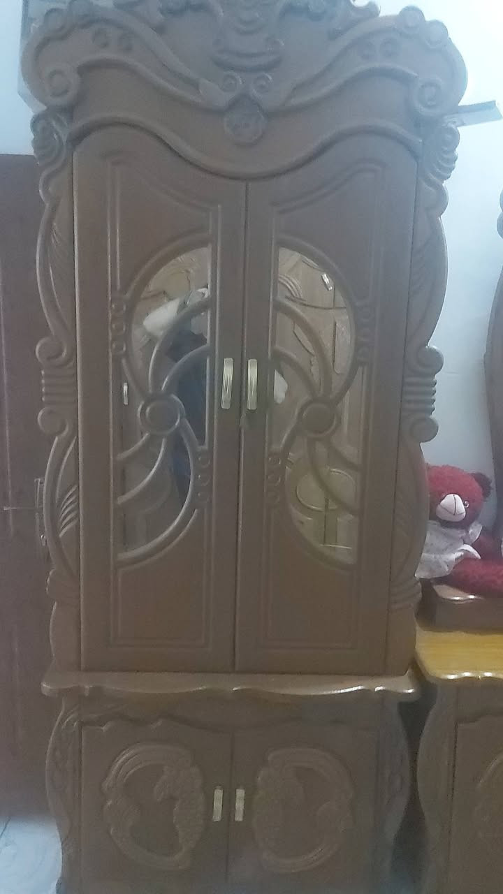 غرفه للبيع   تسكام  ثقيل   نضيفه
*********** ستفسار   عله رقم
