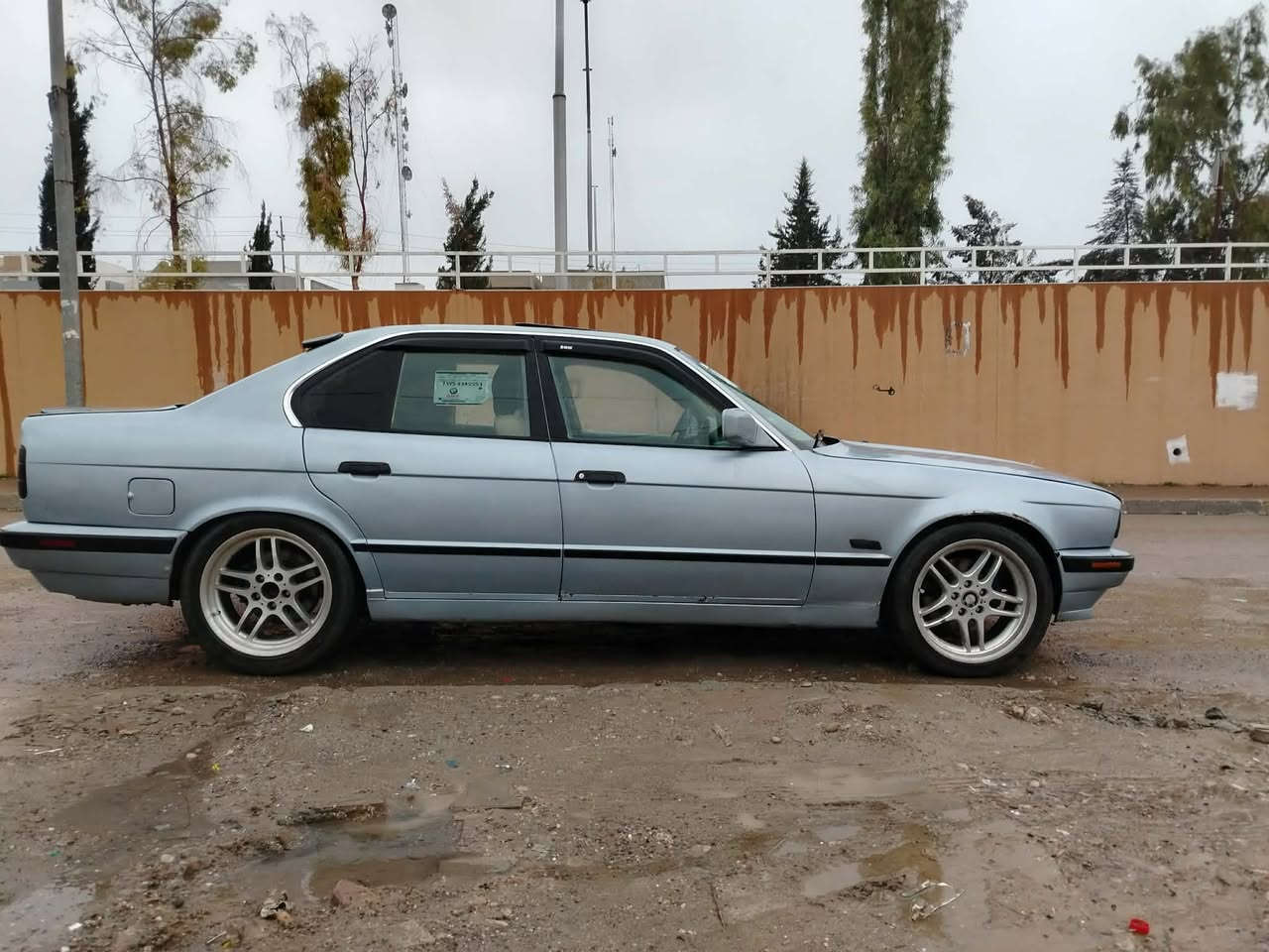 للبيع BMW بي ام 1990محرك 525مسكر للبيع 1990 BMW 
السيارة جاهزه ع اخر حبايه حلوه كلش لون سمائي

رقم اربيل الجديد 22  تحويل او وكاله بسم كردي 

تخم تاير جديد حداديه جديده استوني مسويها

شاشه كامره ما بيها كل نقص  صبغ عام جماليه 

السعر 63وبيها مجال بسيط
***********
