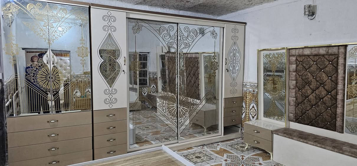 اشتري وابيع كافة الأثاث المنزلي المستخدم النضيف واتس ***********
