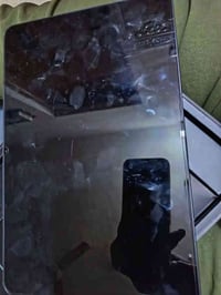 ايباد ريد مجك للبيع  ذاكرة 256 حجم 12 ليباد ما صارلة سنة عدي  وكلش نضي...