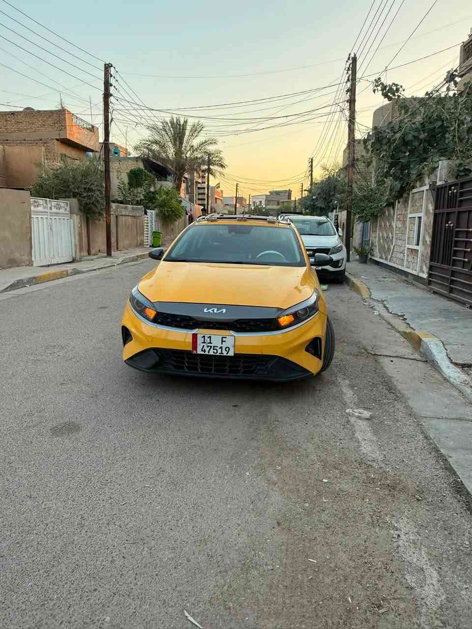 السلام عليكم فورتي موديل 2023 رقم بغداد وارد امريكي حادثها كما موضح بل صور كير المرغوب AT بدون ايرباك وسياره خير من الله اضافه منضومه غاز ومصفره هيئه وغرامات  السعر 139
رقم الهاتف ***********
