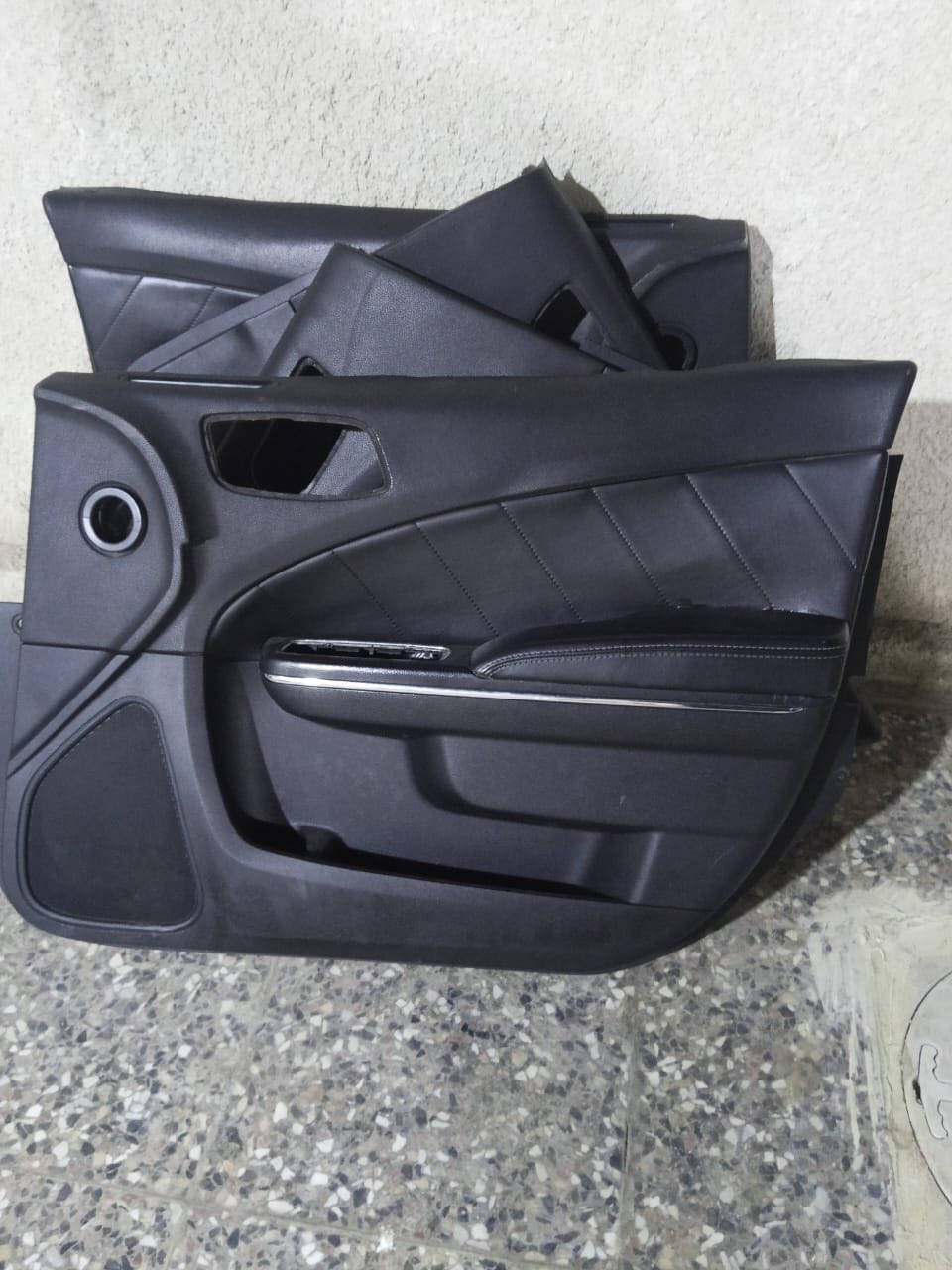 بطاين جارجر   سعر  80  الف   *********** مكاني بغداد
