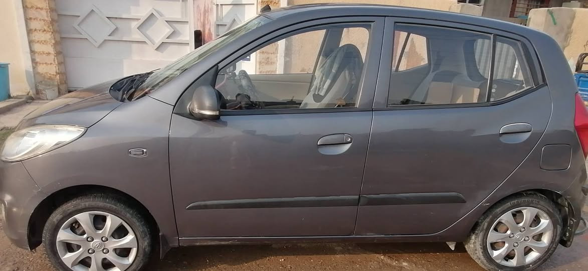 ​🚗 **للبيع لدواعي (التحديث) ** 🚗
النوع: [سيارة هونداي i10 موديل 2015]
​الممشى: [72.5] كم.
​المواصفات: ستاندرد
تخم تاير جديد، باتري جديد، كامرا، حساسات خلفيه اماميه، رقم إنكليزي الجديد
رقم بغداد 11
​الحالة: نظيفة جداً واستخدام شخصي راقي، المحركات والبدي على الشرط (الفحص في أي مكان يختاره المشتري).
​المطلوب: [8500 $] 
📍 الموقع: [بغداد]
📞 للتواصل والاستفسار (واتساب فقط): [  ***********]
