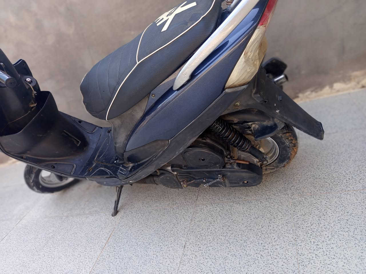 سلام عليكم ماكس عدله للبيع دراجه تشتغل سلف هندر مفتوحه ولفات فقط الدراجه نضيفه *********** للاستفسار المكان ناصريه
