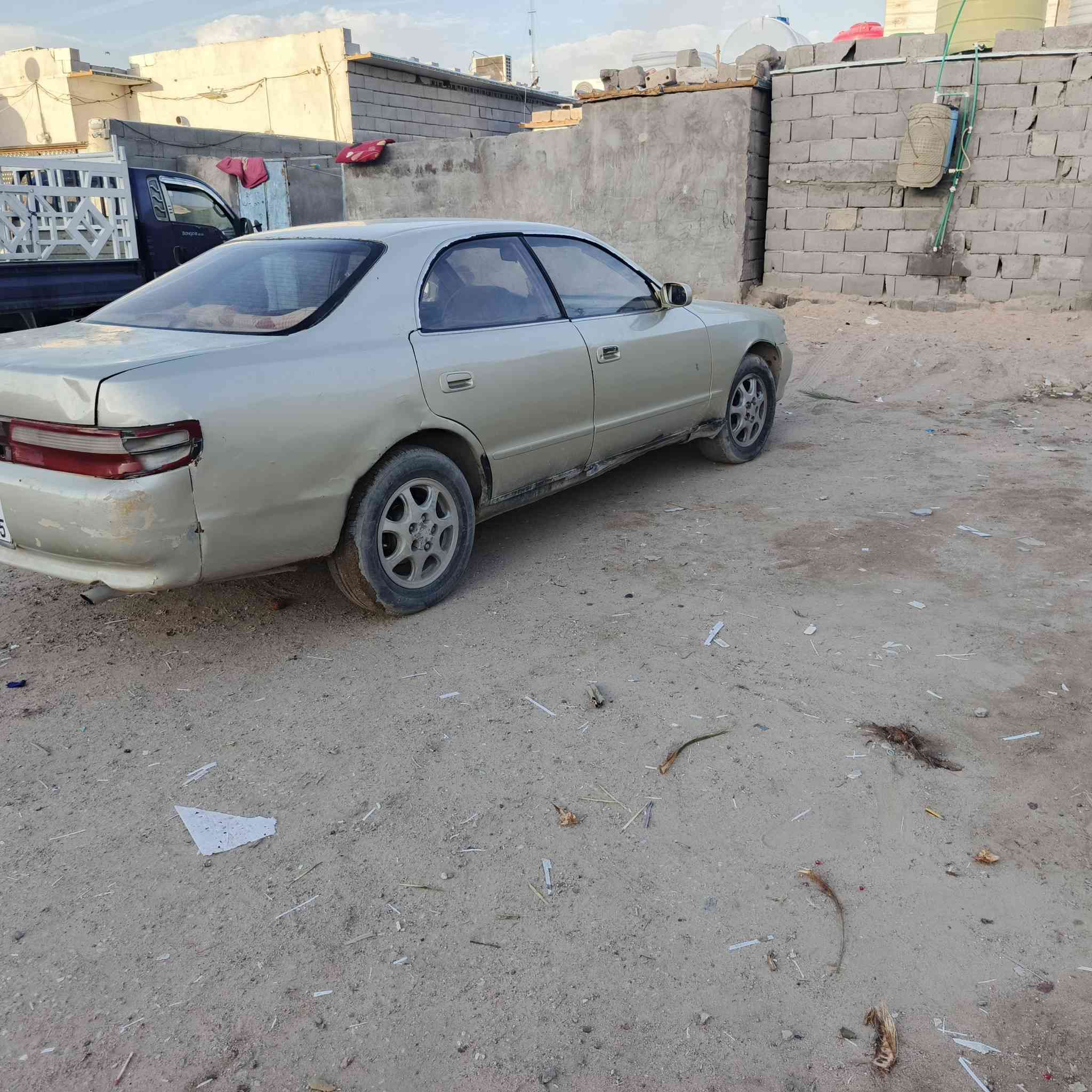 السلام عليكم شيزر للبيع السعر ٣٣رقم دولي بصره السياره مكفوله من نقل الجثه والگص ***********
