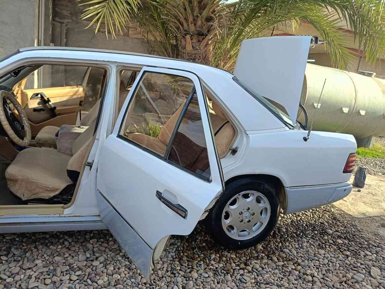 سلام عليكم مارسدس دب مسجلة دهوك نكليزي كير ومحرك ملكه ففتي صدر مامي نص عمر تواير نضيفه حيل السياره حلو حيل مكاني صلاح الدين بيجي حجاج رقمي ***********
