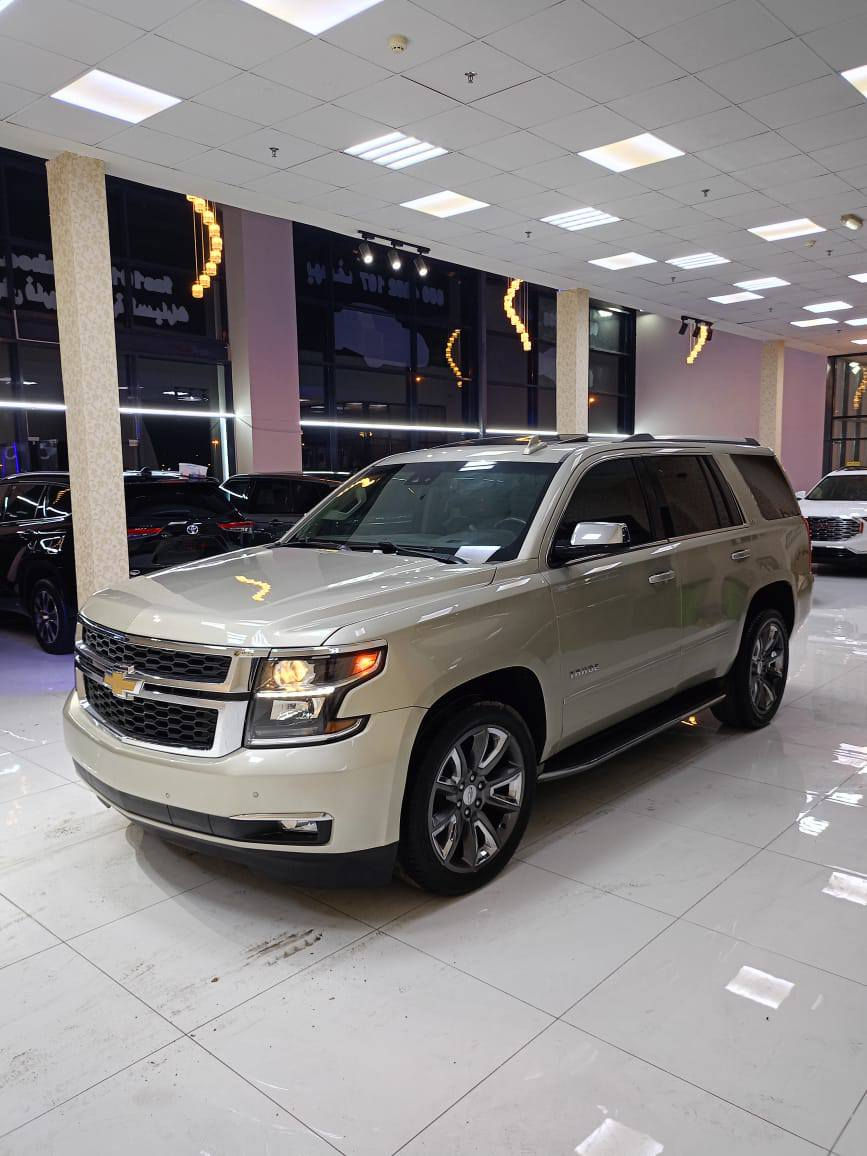 السلام عليكم
تاهو 2015 LTZ فول واحد على واحد 
رادر تحكم كشنات منفصل تحكم دوسة البانزين كشنات تبريد تدفئا 
السياره ابيع كوم حديد سعرها من الاخير 150 ورقه قفل 
للاستفسار الاتصال على رقم ***********
