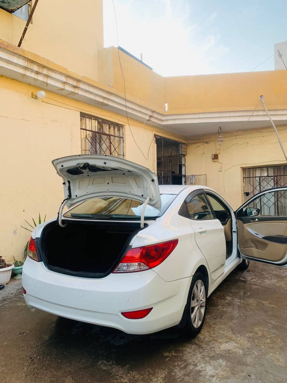 إسلام او عليكم
اكسنت للبيع 
موديل 2013
صبغ قطعه وحده 
محرك شرط
السعر 108
وبيه مجال شي بسيط 
***********
***********
