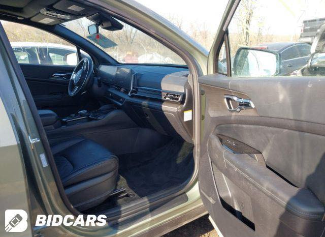 كيا سبورتاج الهجينة القابلة للشحن (بلگن) موديل 2024، فئة X-LINE
بدون حادث بدون مصرف تصليح كل غراضهة وياهة
رصعة بسيطة بقبق الجنطة فقط
توصل عمان يوم 8 / 3 بالأمكان ادخالها بكتاب شهداء 
ابيع بعمان خارج الحاوية 183 وبيهة مجال
***********
