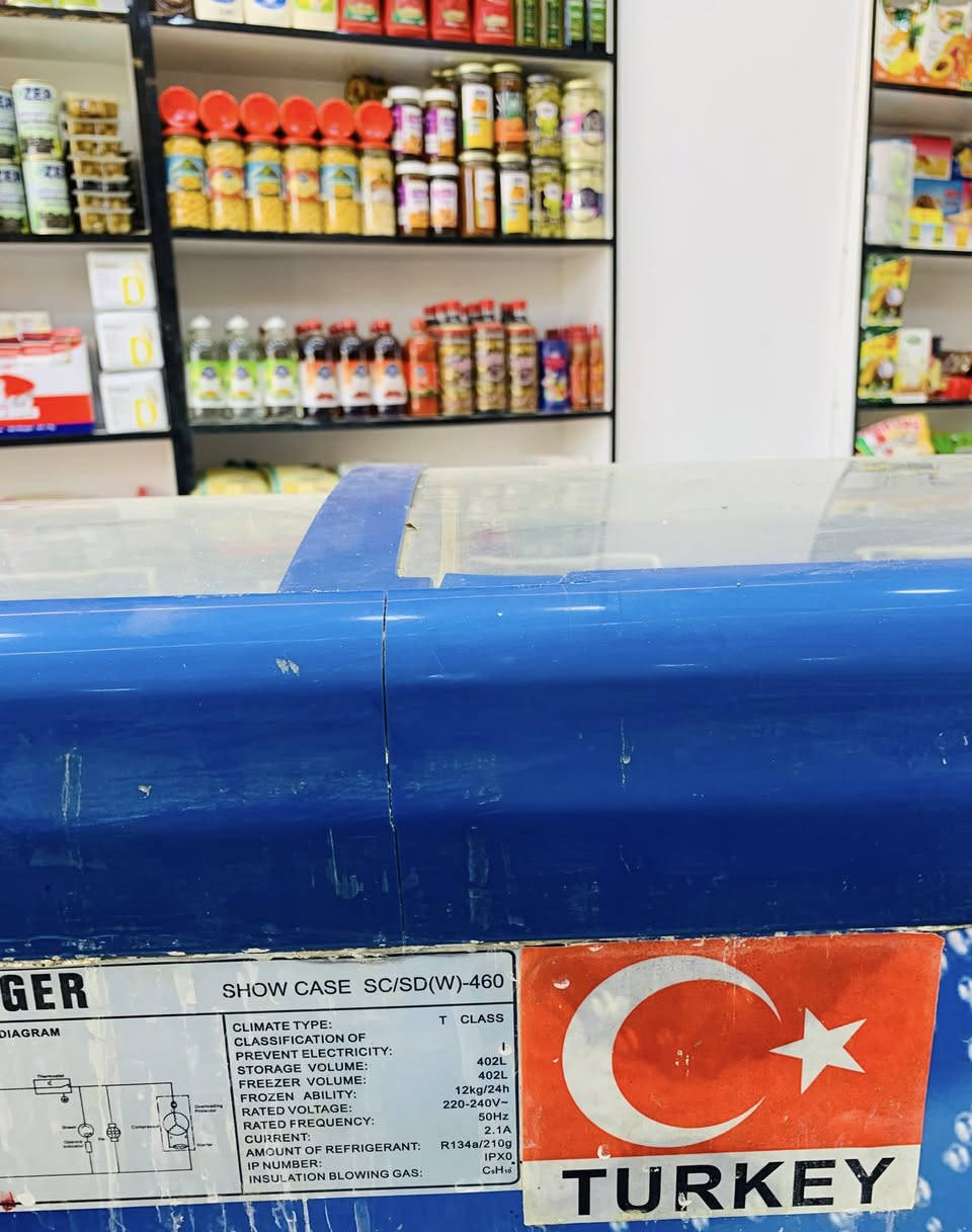 مجمده ومراوح سقف للبيع العنوان قلعه سكر حي العسكري الاتصال ***********
