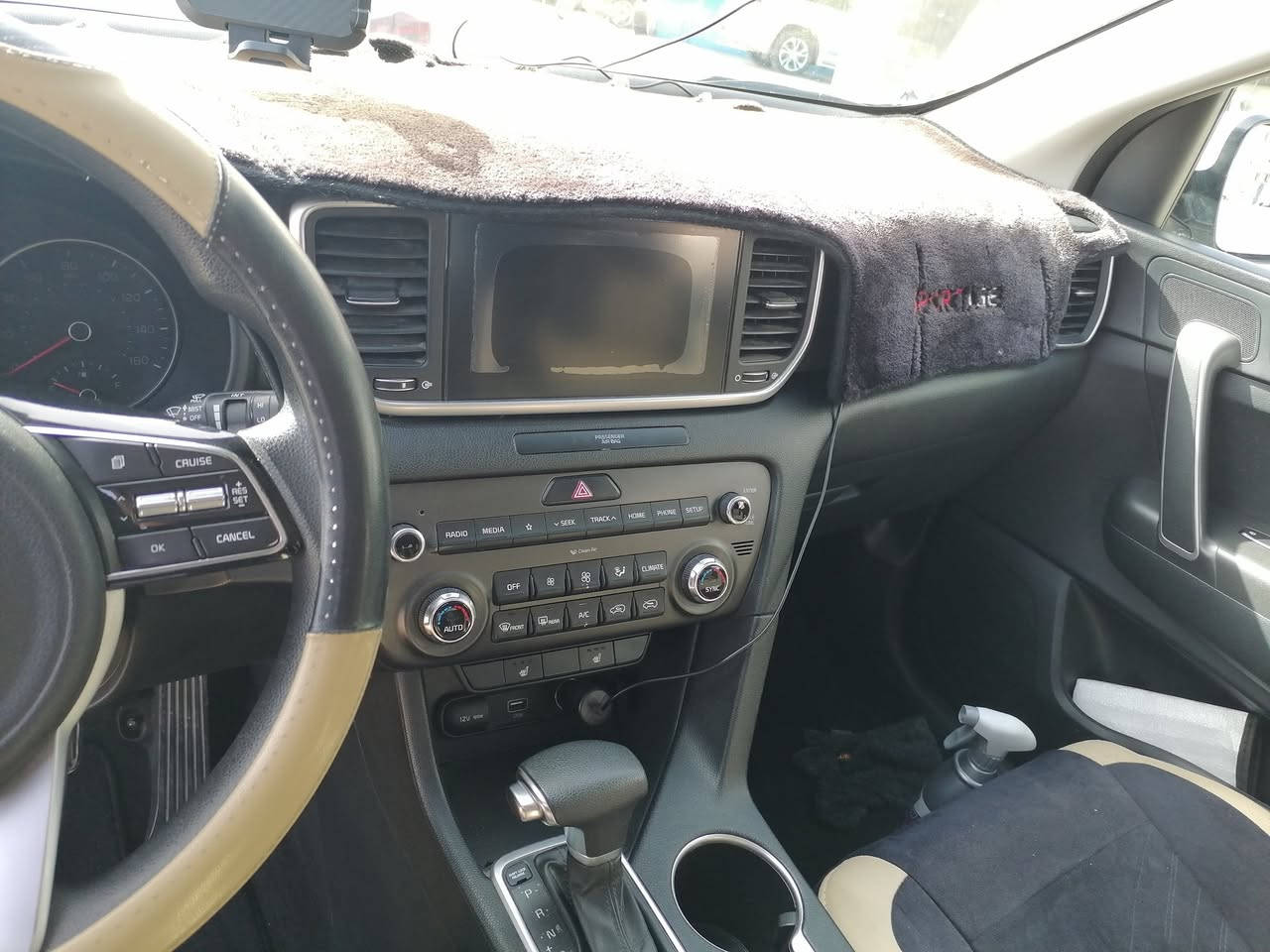 للبيع المستعجل
كيا سبورتج 2020
وارد امريكي
1-محرك 2400 جي دي اي
2- 4 انظمة قيادة
3- حساسات خلفي امامي جانبي
4- رفم انبار جديد
5-تبريد مع السويتج
6- كامرا خلفي اساسي
7-لايت لد
8- السعر 163 ورقة بيها مجال بسبط
***********
واتس اب متوفر دائما
