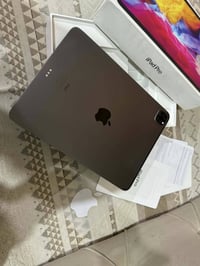 آيباد برو 11 • نظيف ٩٠٪ • Face ID شغال