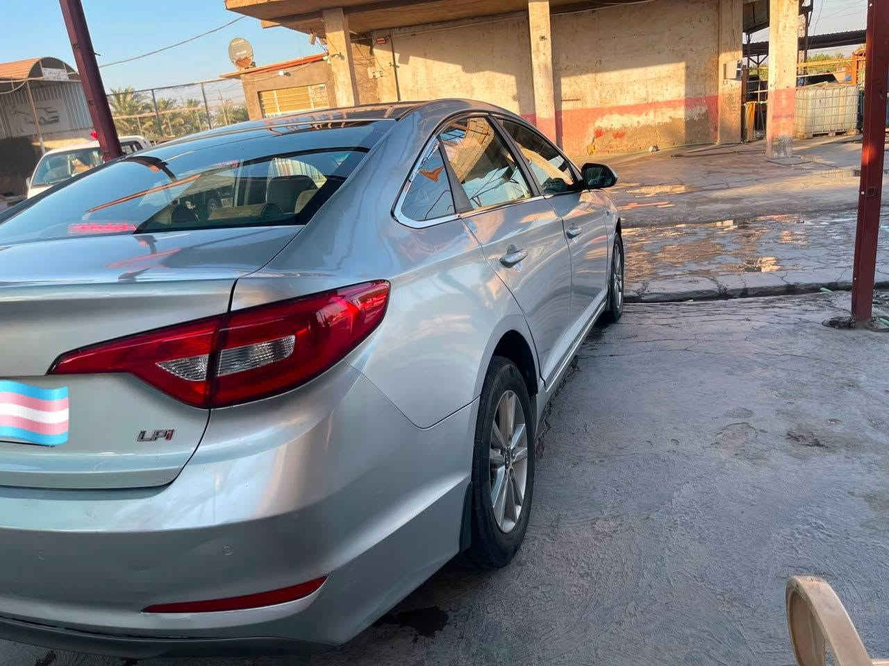البيع سوناته مديل 18 متومه رقام وسنويه شرط الحاسبه ويا رقم شاصي وموجود واجه بيه شرط دخول جديد هستوهي كامله مكينه كير حدايه تبريد ثلج كله جاهز ربع ماناقصه سعر 49 مكاني ديوانيه رقم تليفون ***********
