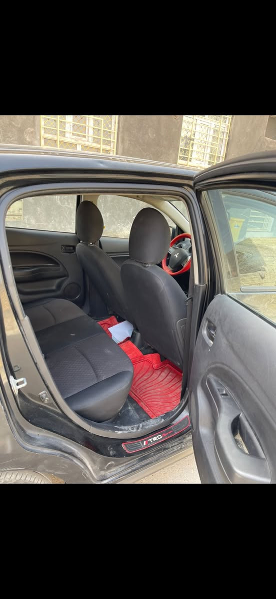 السعر 69 ورقه وبيهه مجال
ميتسوبوشي ميراج ياباني 2017 
وارد امريكي بيهه رشات صبغ 3 اماكن بدون اي ضربه قويه بدون دواخل شويه من الباب و الجاملغ حادث سطحي
سياره اقتصاديه كلش و مال داخل محرك 1300 وبيهه نظام ايكو رقمهه بغداد بأسمي
شاشه كبيره تبريد تدفئه كله شغال ماشيه بس 50 الف  تخم تاير جديد باتري جديد دسكات جدد عوزهه حداديه سنويه ساقطه من 2024 شهر التاسع 
سعر السياره 69 ورقه و بيهه مجال بسيط
رقم الشاصي ML32A3HJ0HH008149
المكان الناصريه مركز ***********
