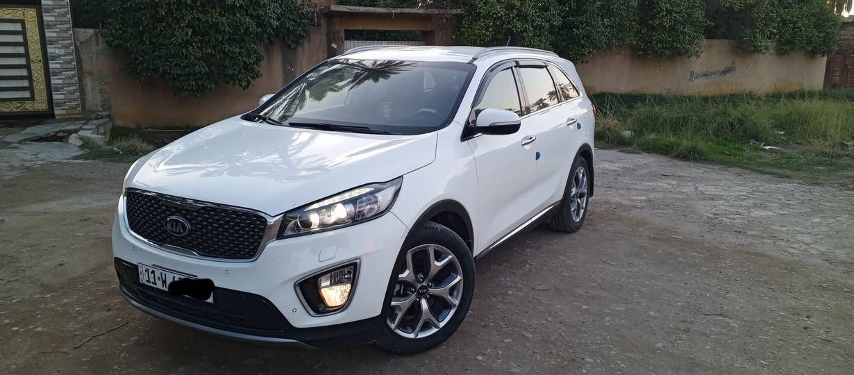 السلام عليكم
سورنتو 2017 خليجي رقم بغداد انگليزي 6 سلندر 
المواصفات
3 قطع تبريد
بصمة تشغيل 
صندوك كهربائيّ 
انضمه قياده
بصمة ابواب
كشنات كهربائية 
بردات ابواب بلاديه 
زرگات لا يت 
ومواصفات اخرى
السعر 227 وبي مجال
***********
‏‪***********‬‏
