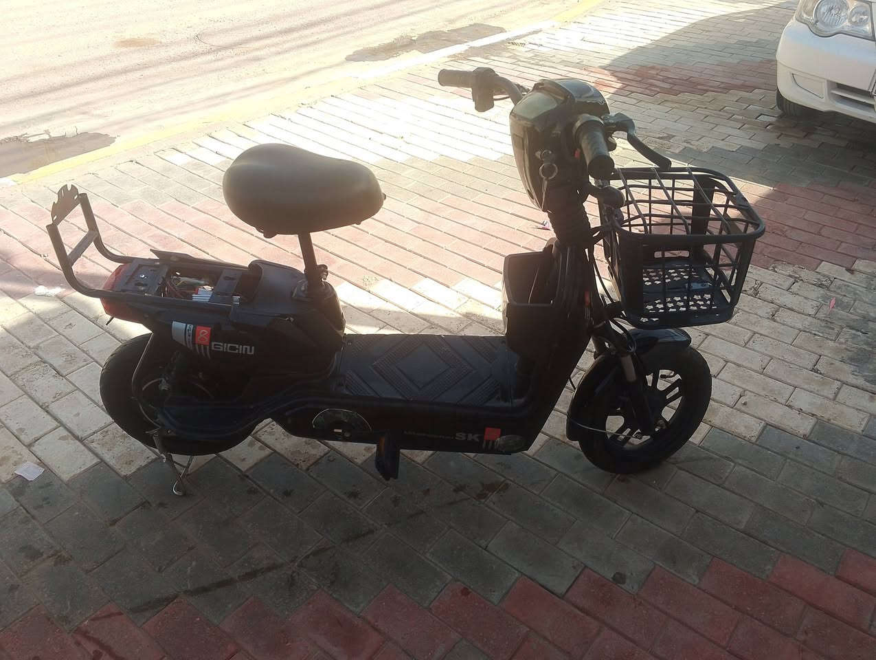 السلام عليكم بايسكل شحن للبيع السعر 150 وبي مجال قليل مكاني الحر رقم *********** مامتواجد على الفيس
