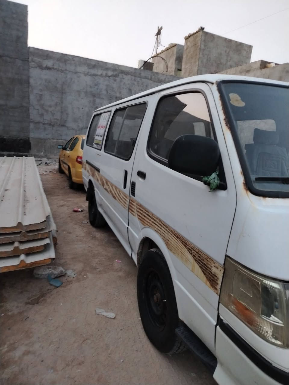 جنبي 2015 مكان السيارة البصره السعر 50 وبيها مجال ***********
