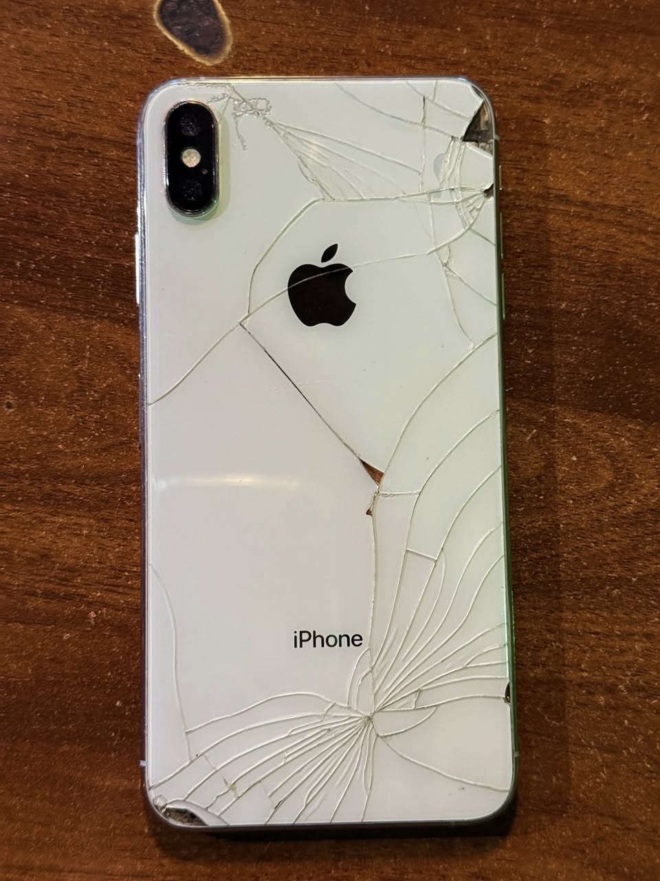 السلام عليكم ايفون اكس اس ماكس ذاكرة 256بطارية 73 الجهاز لا مفتوح ولا مصلح عوزه بس تبديل ضهر وفلاته باور تصليحه يكلف 35 الف السعر 125 الف وبي مجال قليل مكاني بغداد *********** واتسب
