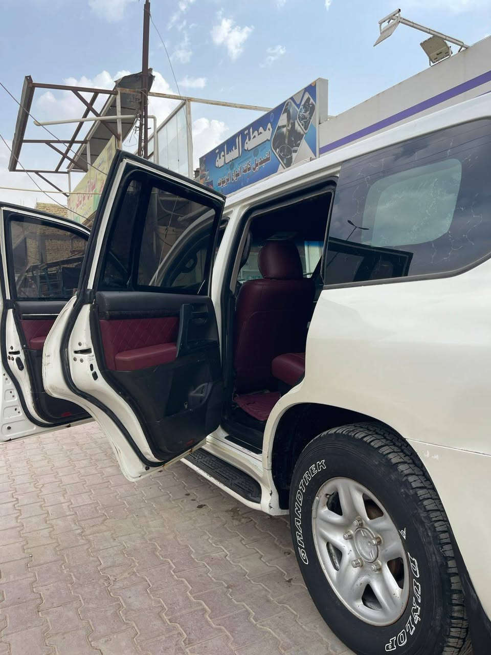 السلام عليكم لاندكروز 2013 #مصفحه كاز كير اوتو أدوات كفاله بدون كص
السياره جاهزه من كلشي حداديه كير مكينه كله جاهز 

مكانه ميسان العماره 

***********

مامتواجد على النت
