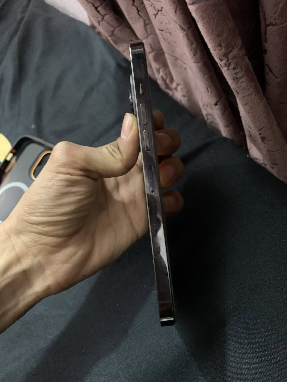 السلام عليكم أيفون 13 برو ماكس ذاكره 256 مبدل شاشه وبطاريه والكاميرات واكفات سعره 350 )(***********
