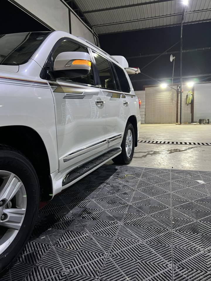 سلام عليكم ‼️‼️❗️
لاندكروز  2014  /GX.R 

📍مكفوله كفاله عامه بدون اي صبغ او تعديل او فتح بدون رمل
فول مواصفات ‼️
* فتحة سقف 
* حساسات امامي / خلفي 
* كامره خلفيه
* كشنات جلد 
* كشن سائق كهرباء ٣ دكم 
* منظومة زنون كامله عالي / ناصي / كشاف 
* تحكم ستيرن 
 باقي المواصفات المعروفه ب لاندكروز 
 ماشيه 123 km حقيقي ‼️ حقيقي ❗️ 100%شرط الفحص وين يعجبك افحص  
 📍العنوان حله - بابل 
الاستفسار :***********
