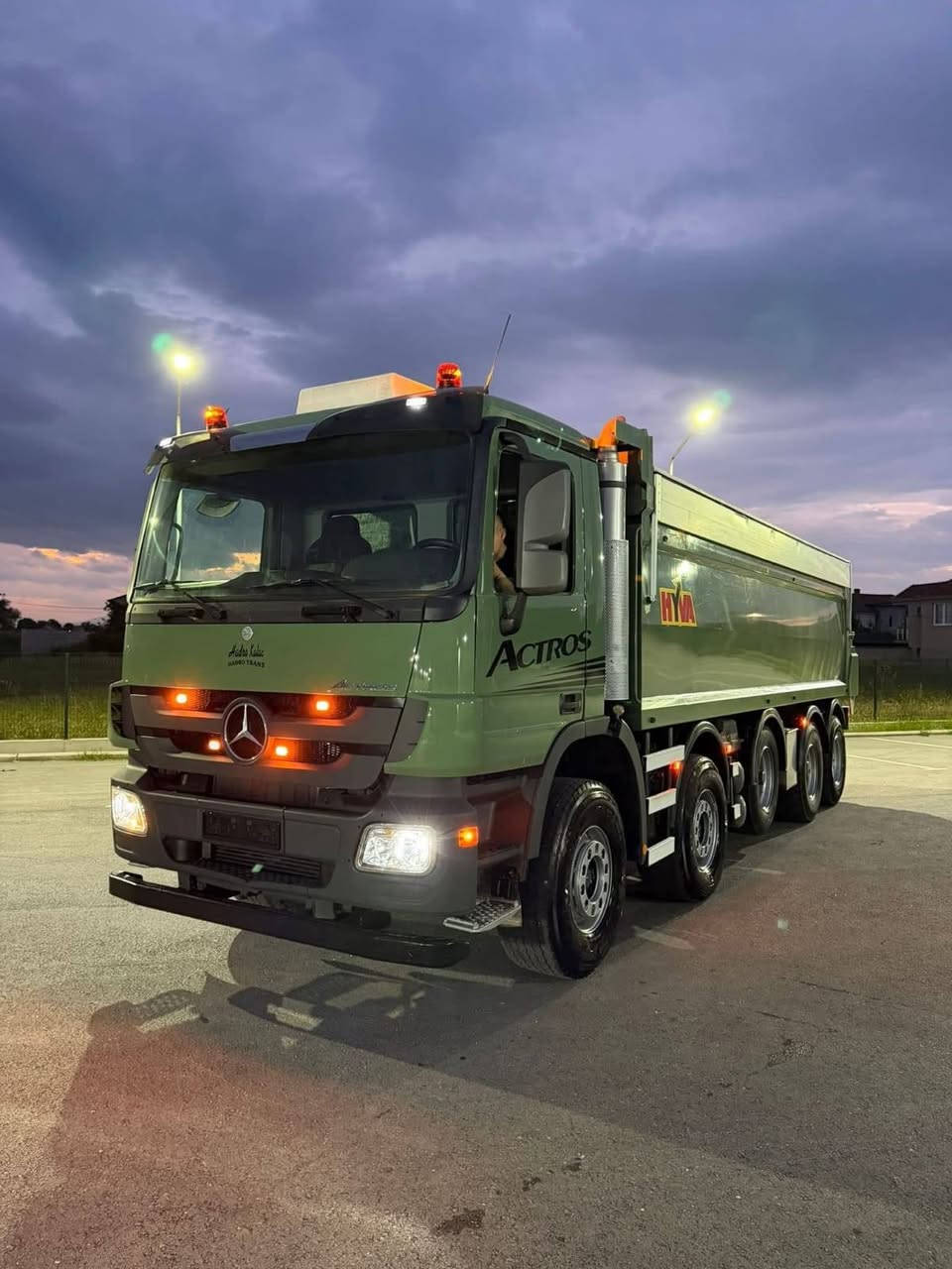 Mercedes Actros 🐻 🦾 50/44  10x4 🦾 Bluetec Euro 5 🥶Kipper Hyva 👍🏻 Termo Hardox 25m3 🏆موديل 2014
سياره مكفول من كلشي 
الماني 
كير كهربائي كلاج 
السعر70الف دولار شامل كمرك ضريبة شحن مدة الوصول ٢٠يوم بعد الاتفاق


**إذا كنت صاحب هذا الإعلان وتريد حذفه لأي سبب، رجاءا أرسل رسالة إلى الدعم الفني**
