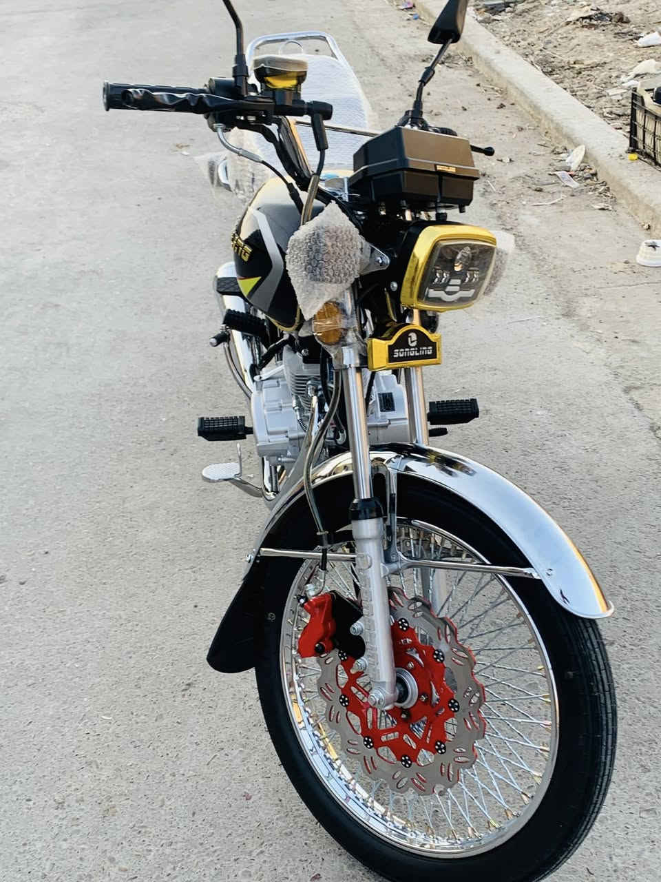 سلام عليكم دراجه يراني اربعه كير  مدين 2025  مكاني بغداد الشعب السعر 750/الرقم ***********
