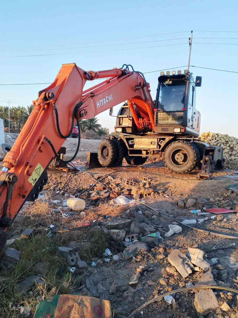 حفاره هيتاشي 2008 للبيع 
***********
