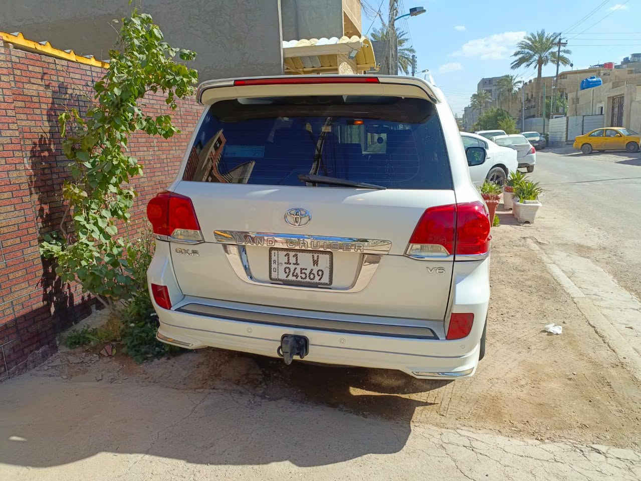 السلام عليكم لاند كروزر موديل2015  سيارة جديدة بيه فتح باببن وشوي بل هلال صبغ عله كد شبر سيارة فول مواصفات السعر410وبيه مجال للطيببن مكينه كهربائيت خير من الله تخم تاير جديد مكاني بغداد البنوك رقم الهاتف*********** اني مكلف بل نشر اتصل عله رقم
