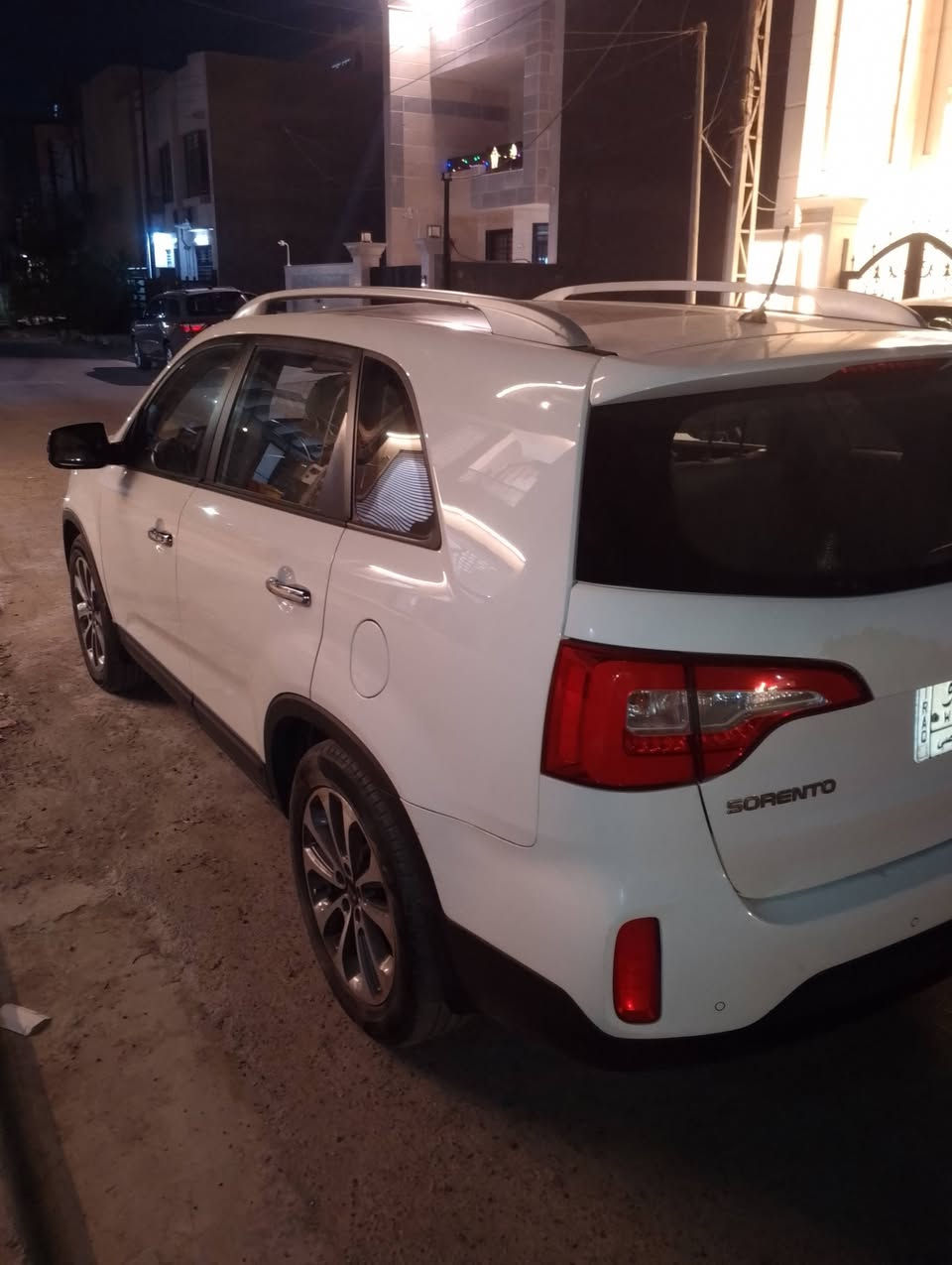 السلام عليكم موديل 2014 سياره سورنتو خليجيه رقم بغداد محرك 6 سلندر  رقم بغداد مكان  السياره البياع السعر 185رقم***********
