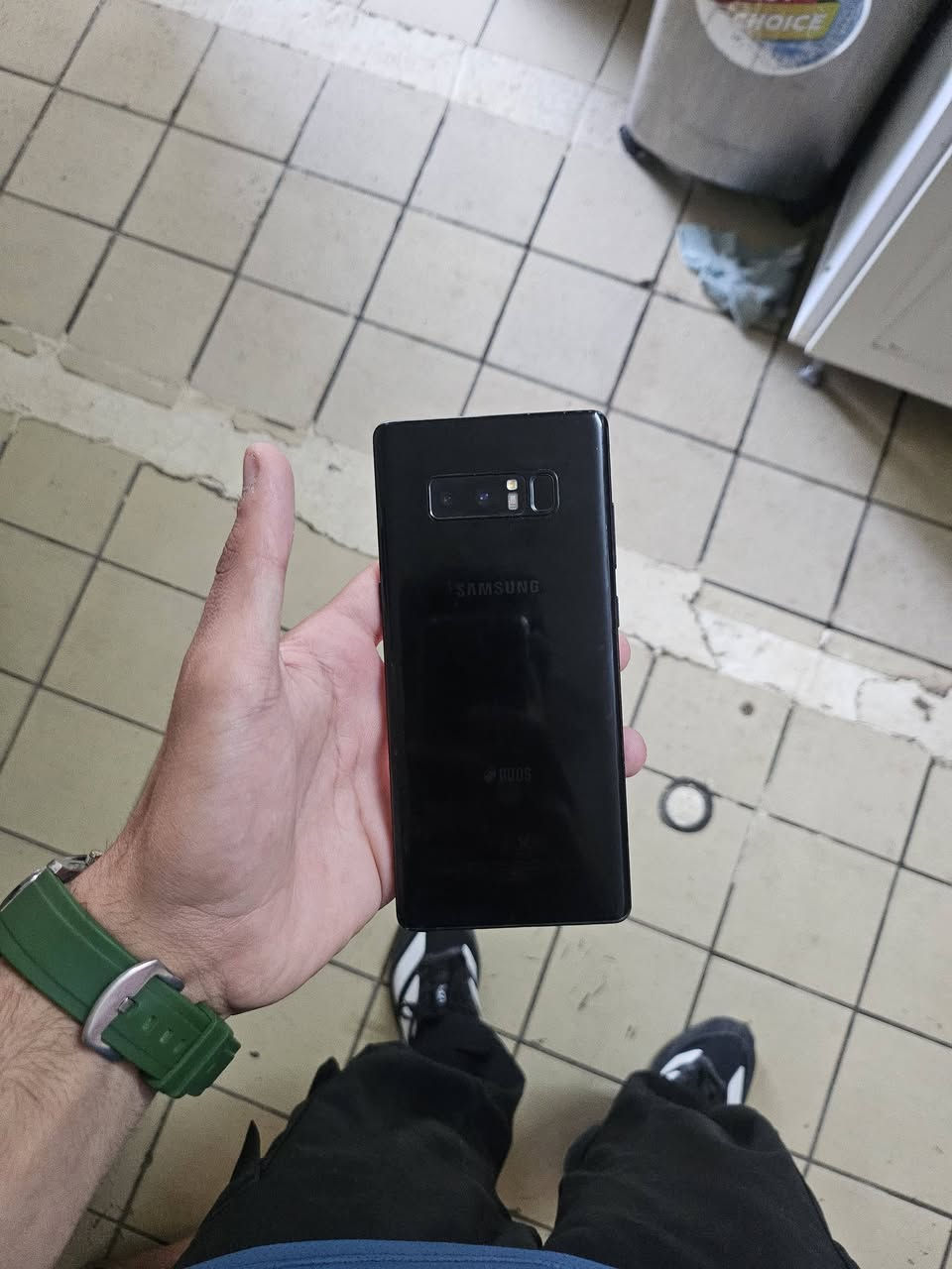 تليفون نوت 8 البيع او مراوس جهاز نضيف بس بي ضربه بل شاشه مامثره سعرهه 110 او بي مجال قليل استفسار ***********
