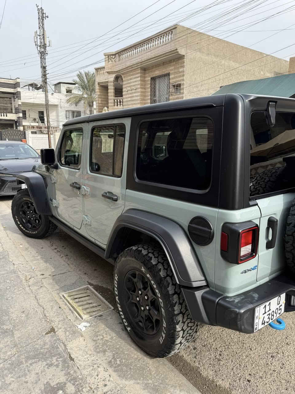 جيب رانكلر 4Xe 2023  وارد امريكي

تيربو + هايبرد + هجين شحن خارجي 

تJeep Wrangler 4Xe 2023 2.0L 4

حجم المكينه : 2000 تيربو + هايبرد + هجين شحن خارجي

المسافه المقطوعه : 88 الف كيلو     

                      الضرر :  مرفق بالصور

                   الايرباك : ستيرن فقط 

المواصفات 

1.قماره تتفصخ تصير كشف

2.بصمه 

3.لوكير

4.كشافات 

6.شحن خارجي

7.بكلايت لد 

8. شاشه

9.دمام خلفي

10.لايتات زنون هايلوجين

للعلم مسويلها عوازل درجه اولى لكل السياره العزل بيهه يختلف عن بقيه الرانكلر 

 مرقم بغداد باسمي  

السعر 31.000$ الف مرقم بغداد وبيها مجال

تفاصيل اكثر هذا رقمي ***********  

مكاني بغداد السيدية
