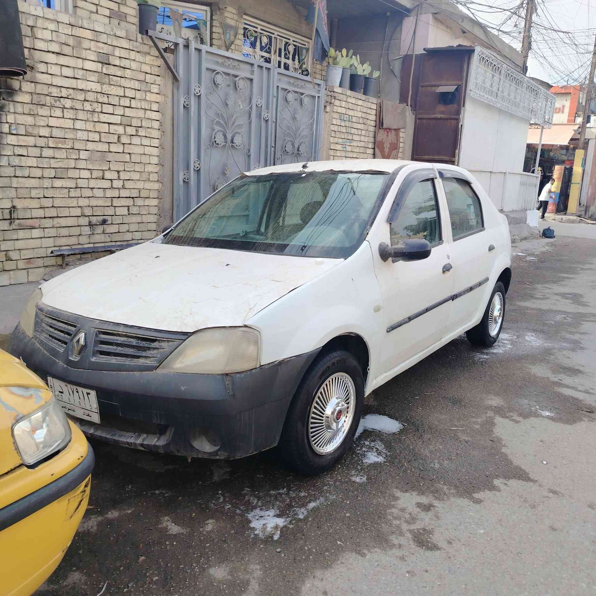 السلام عليكم رينو موديل 10 للبيع رقم بغداد ألماني السياره بس وكاله كير مكينه خير من الله السعر ٢٠ وبيهه مجال المكان بغداد حي النصر ***********
