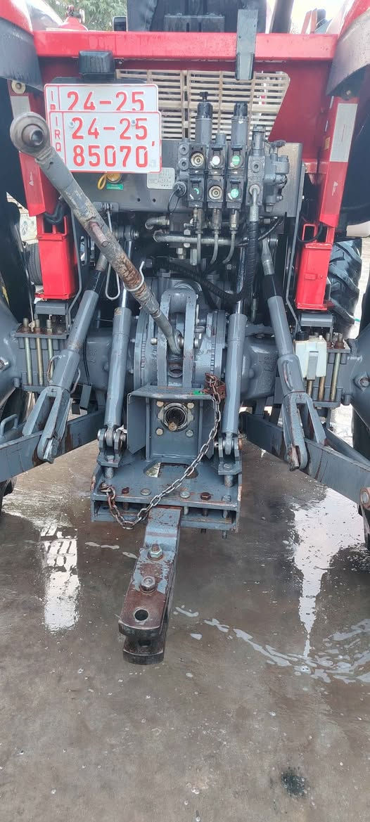 تركترات فوركسن برازيلي فول عادي تدفئة تبريد دخول جديد للعراق مامستعمل بداخل العراق احجامهن ١٨٠ مكان وجود التركترات كلار مامتواجد على الفيس للاستفسار الاتصال على الارقام  
*********** 
*********** كالار, السليمانية
