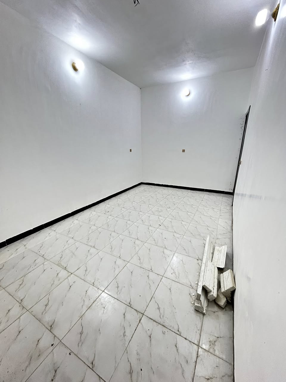 مشتمل للبيع دوانم المعمل
مساحه 100م طابق 
قرب جامع تبارك الرحمن 
بناء جديد 
شارع 10
للأستفسار 
***********
