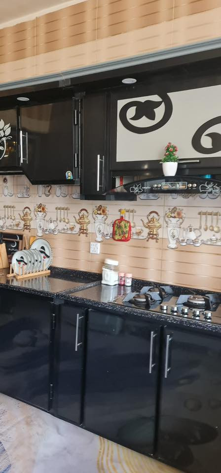 كاونتر تركي درجة أولى مستخدم نظيف مع مرمر   القياس ستة أمتار ونص مع ملحق كامل و دنكة وشافطة وطباخ 
السعر مليونين و700
للاستفسار واتساب  ***********
