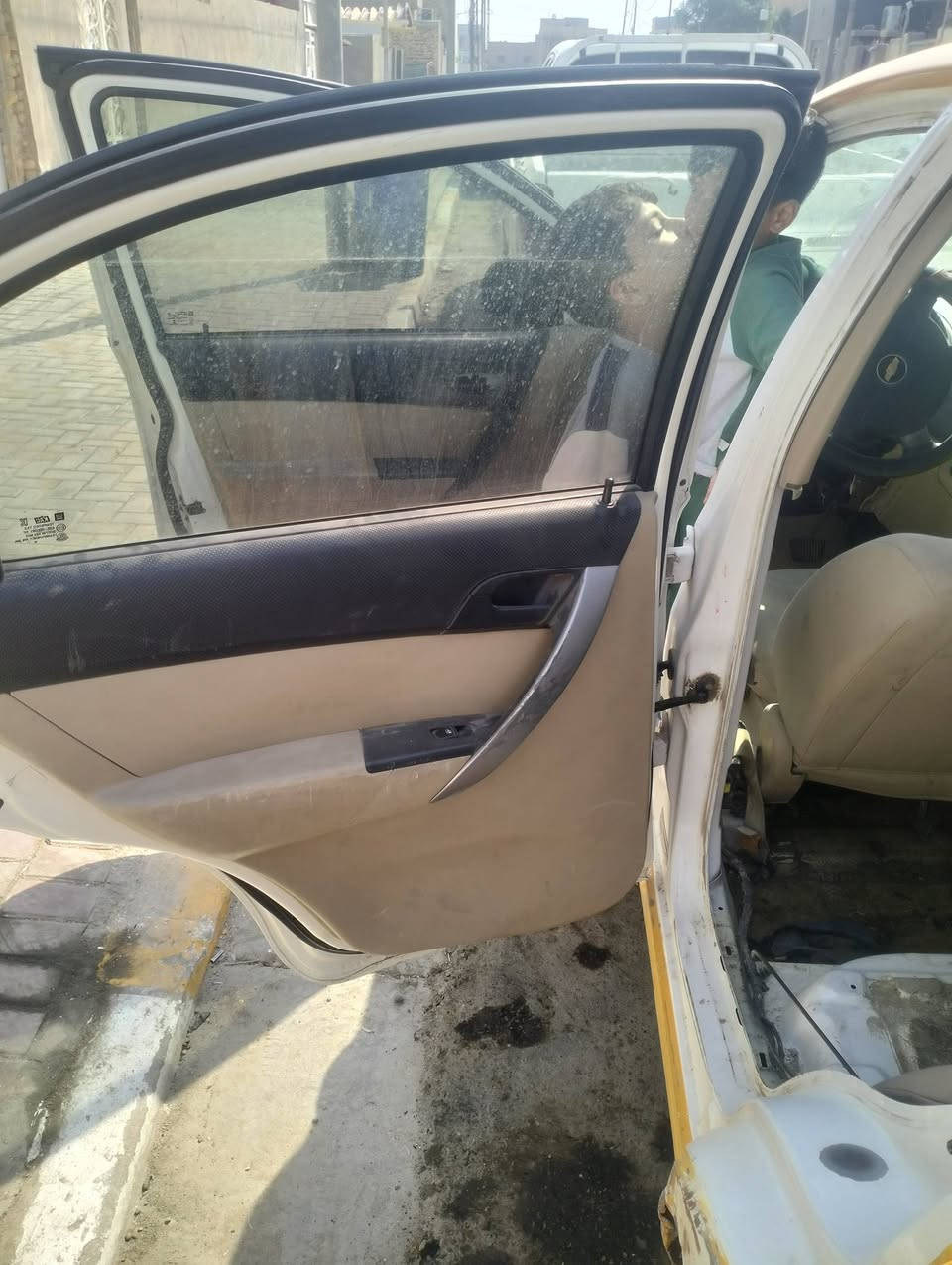 السلام عليكم غراض افيو للبيع عنواني الديوانية للستفسار ***********ابطاين بور ونواعم وياهن
