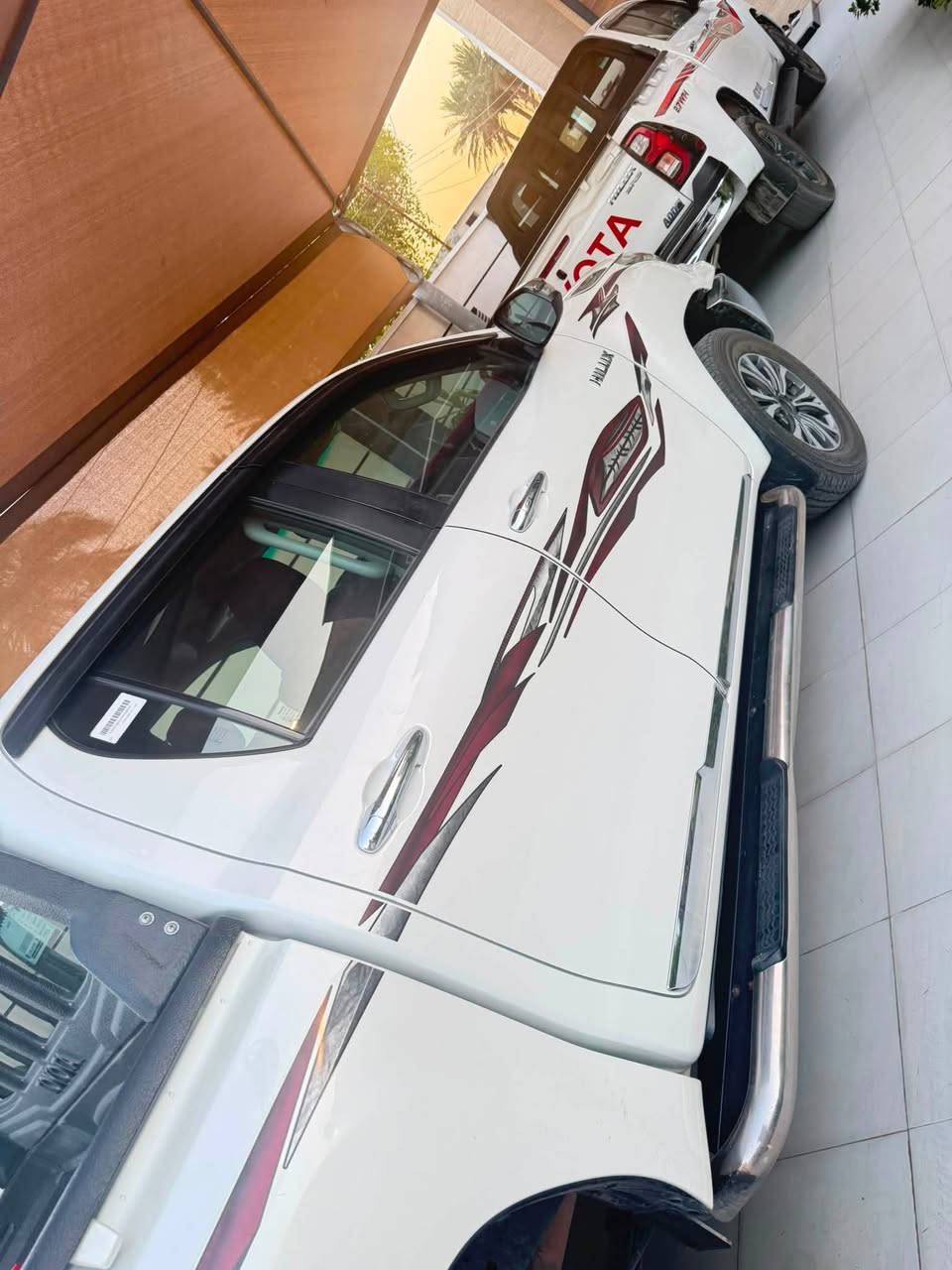 السلام عليكم 
بيكم هايلوكس فور وريل 
سعودي 
موديل /2020
رقم / بغداد دولي
عداد المسافه /149  كم 
المحرك / 4 سلندر  2700بانزين  
السيارة تخم تاير جديد  
مكفولة كفالة عامه عدا باب الخلفي بارد 
موضح بالصور والسونار مرفق الصور 
ما بيها نقص اي شي 

السعر /267 ورقه 

هاتف /*********** 
هاتف /***********
