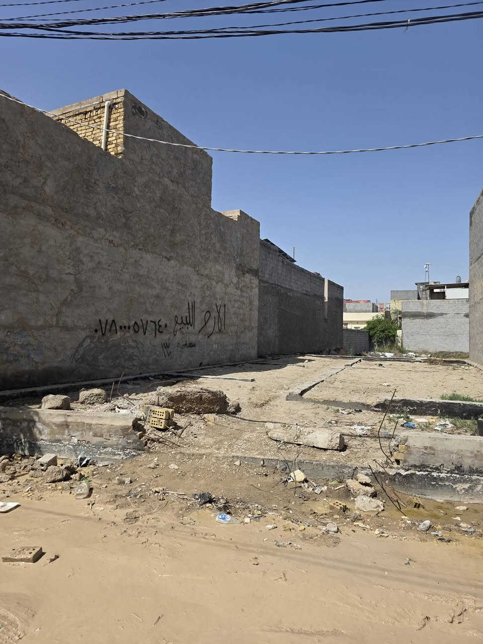 أرض للبيع مع البتلو المساحة 130 متر كربلاء تبعد عن لامام 8 دقايق 
قطعه طابو سند 25 للبيع في كربلاء بسعر مناسب 
مساحته 130 متر 
تبعد عن لامام كيلو ونص 
شارع تبليط 
الموقع حي لعباس عامود 10 
للستفسار اتصال ‏‪***********‬‏
وتساب ‏‪***********‬‏
