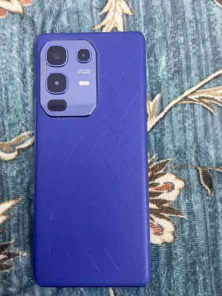 السلام عليكم 
للبيع جهاز انفينكس 50S (5G) نظافة 100٪ 
بطارية 100 
مشحون 12 مرة 
قبل 20 يوم اخذته طك كارتونة 
السعر 225 الف للاستفسار الاتصال 
*********** او المراسلة متوفر
