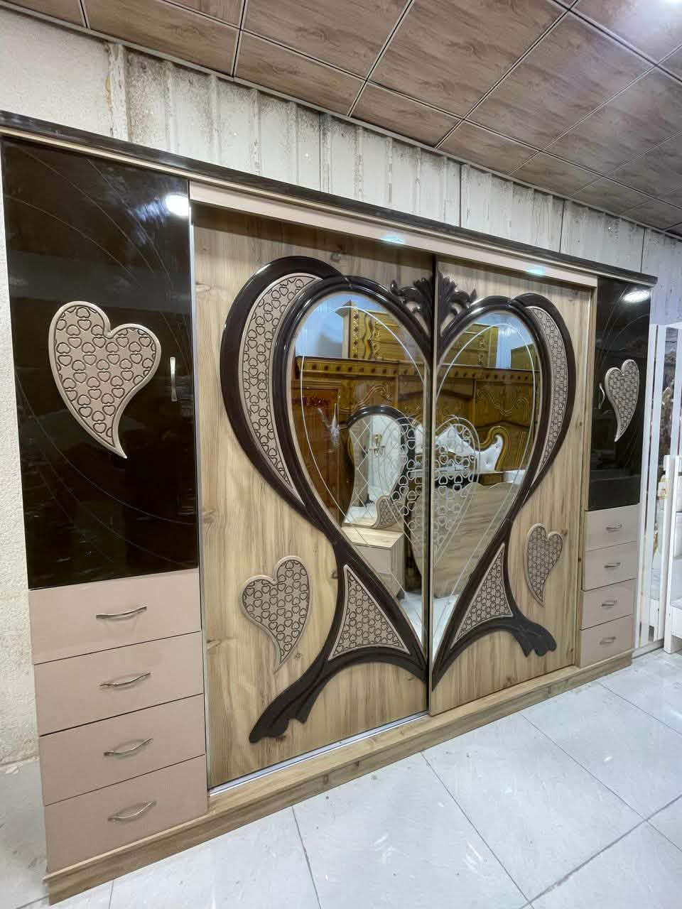 غرفه تركي عنوان بغداد نضافه 100/80توصيل مجاني داخل بغداد.. ومحافضات بكروا  ال شراي يتفضل وتساب ***********😍😍
