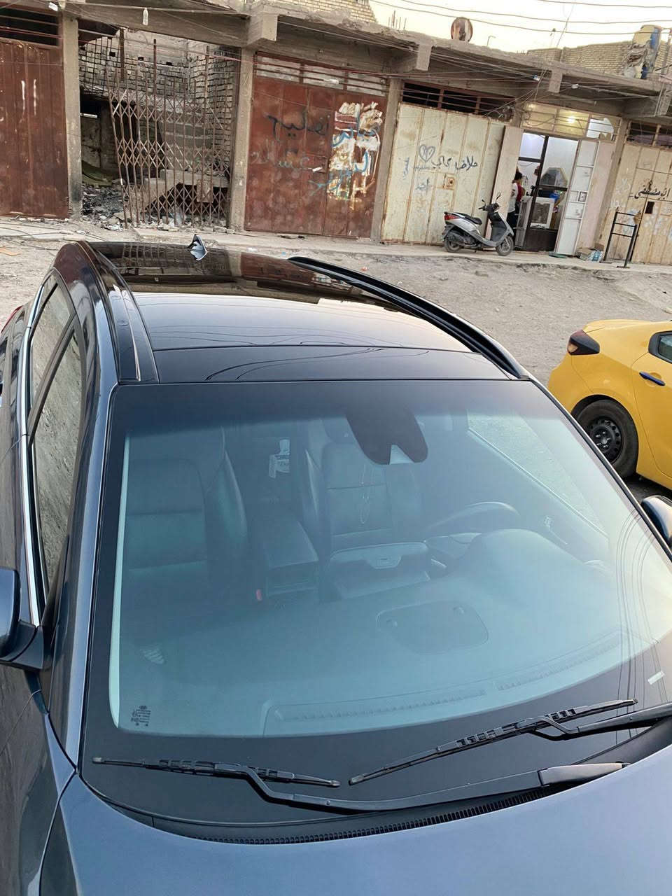 سلام عليكم توسان موديل 2019 محرك سيارة 2400حادث سيارة بنيد بدون يرباك  اي تبديل مابيهة ماشية 78897m سيارة اي نقص مابية عارض سيارة 165ورقه رقم هاتف ***********
