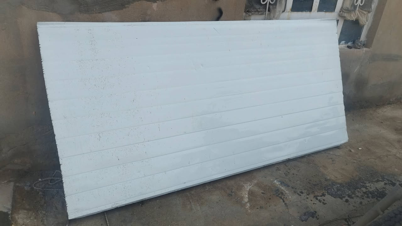 قطعتين سندويج ما مستعملهن بعدهن جدد وحده ٣م و الثانيه مترتين مكاني بالسنيه سعر المتر 10

***********
