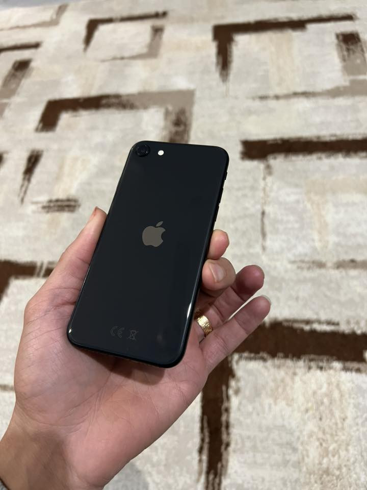 صباح الخير
ايفون SEذاكرة 128 شرق اوسط اصلي 
بطارية 92 تحديث الاخير 

190 الف 
بغداد 

متواجد فقط اتصال 
***********
