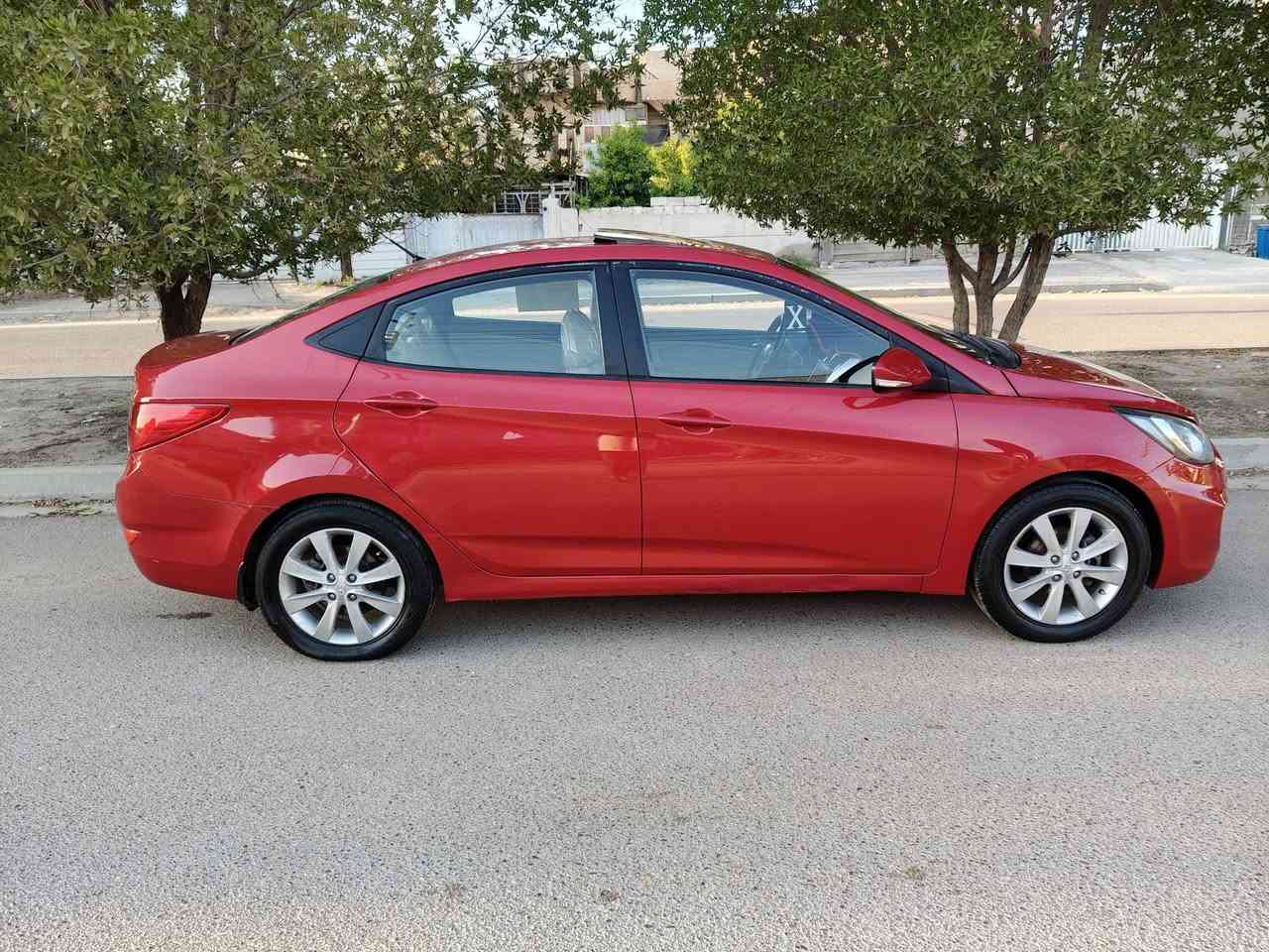 اكسنت 2015 خليجي فول مواصفات 
رقم بغداد نكليزي السنويه30
كير ومكينه وتبريد خير من الله ماشيه 173 تخم تاير جديد صدر جديد سياره جاهزة وما بيها كل نقص 
السياره بيها 4قطع صبغ ابيع حزام العنوان بغداد البياع السعر 87وبيها مجال قليل 
***********
