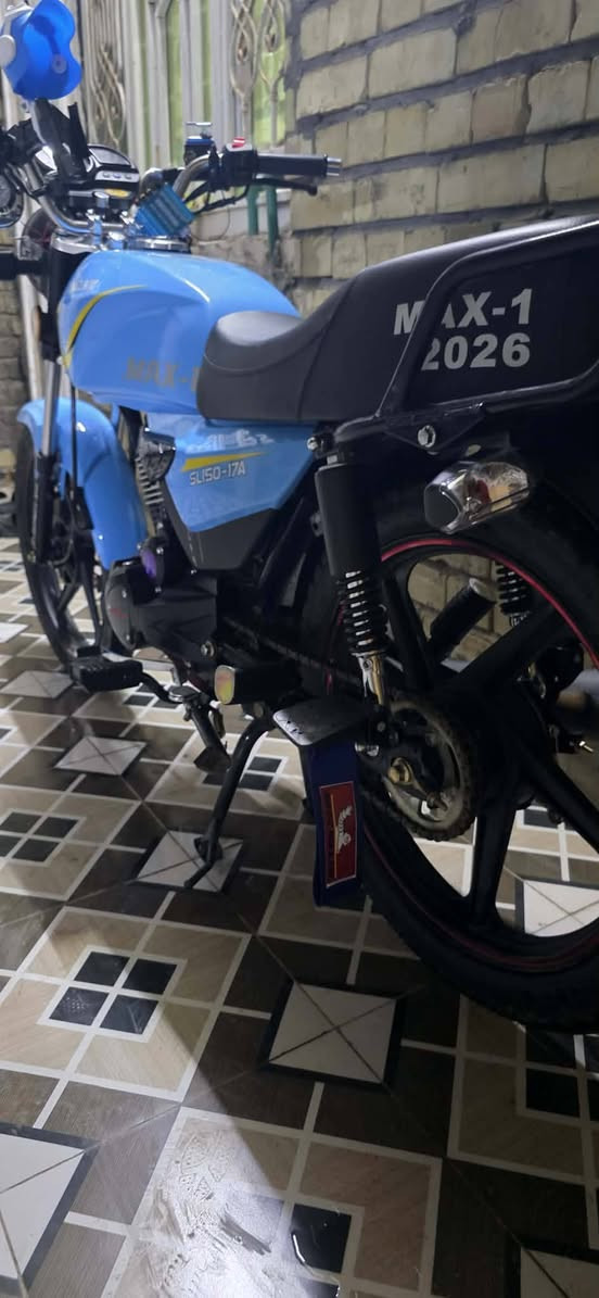 السلام عليگم دراجه نوع شاينك دايوان موديل 2026 الون ازرك بك لايت لد سرعه دراجه 160 مكينه 150scويل حجم 20 تانكي ياخذ 17لتر
بابل جبله
***********/***********
