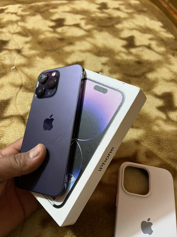 ‏iPhone 14 Pro ماكس شرق وسط نموذج أم الجهازمكفول عدد ظهر ب فطر
ذاكره￼256

بطاريه89

***********بي واتساب 👋
