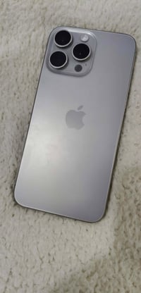 بيع ايفون ١٥ برو ماكس بطارية ٨٩ الذاكرة ٢٥٦ نظافة ١٠٠٪؜ للتواصل ٠٧٨٩٣٣...